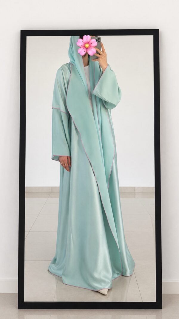 READY TO WEAR